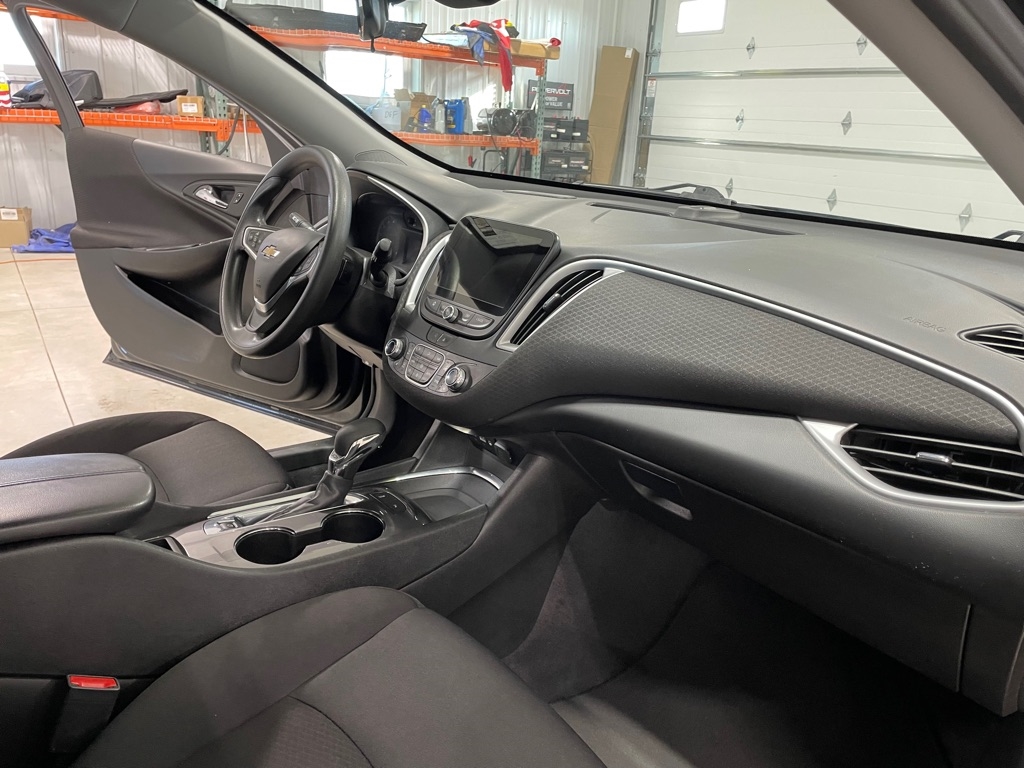 2023 Chevrolet Malibu 1LT photo 23