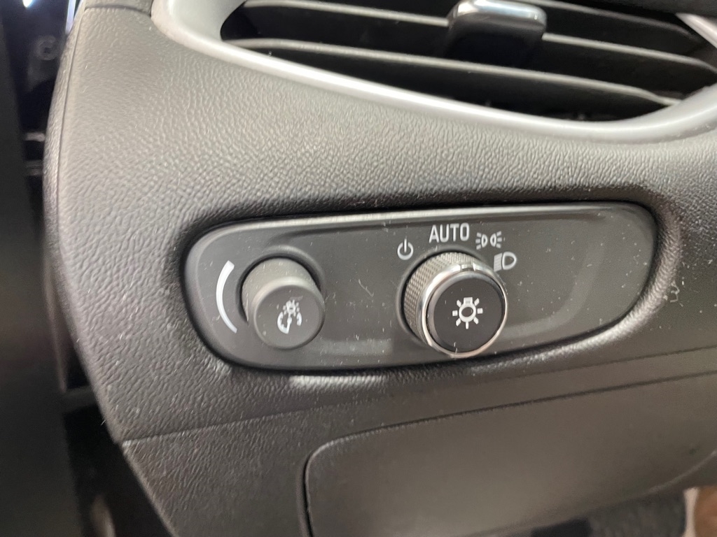 2023 Chevrolet Malibu 1LT photo 28