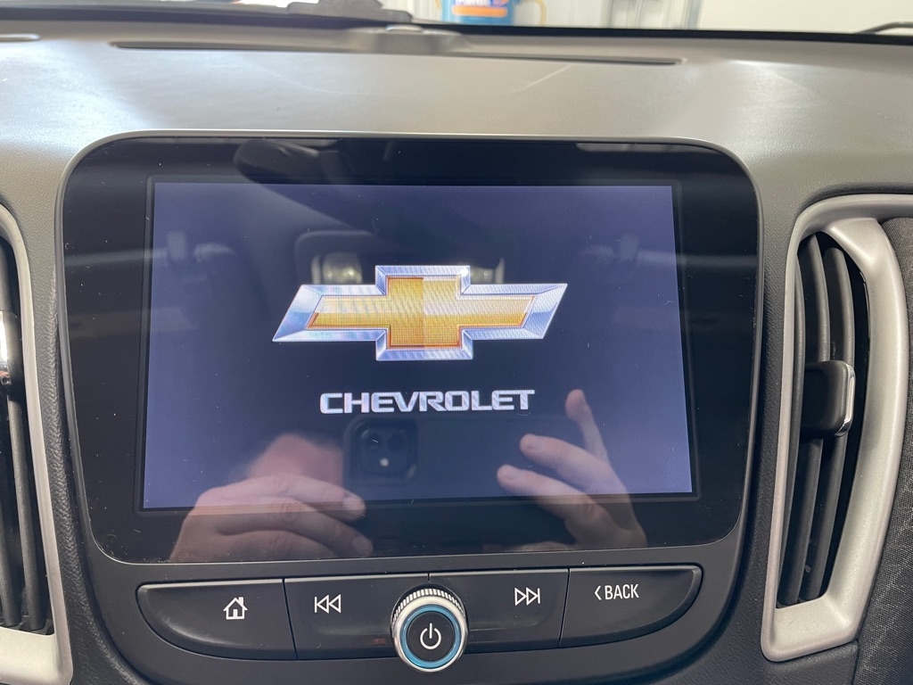 2023 Chevrolet Malibu 1LT photo 32
