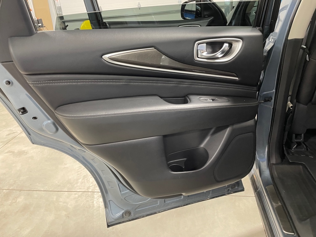 2018 Infiniti QX60 Base photo 12
