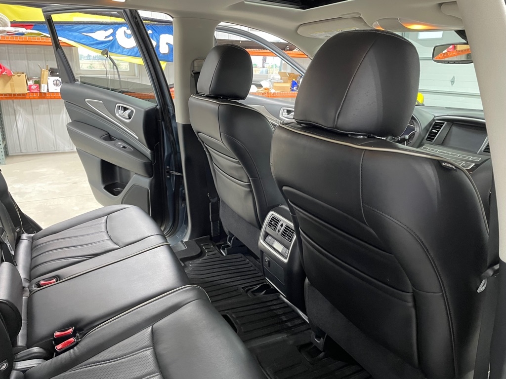 2018 Infiniti QX60 Base photo 17