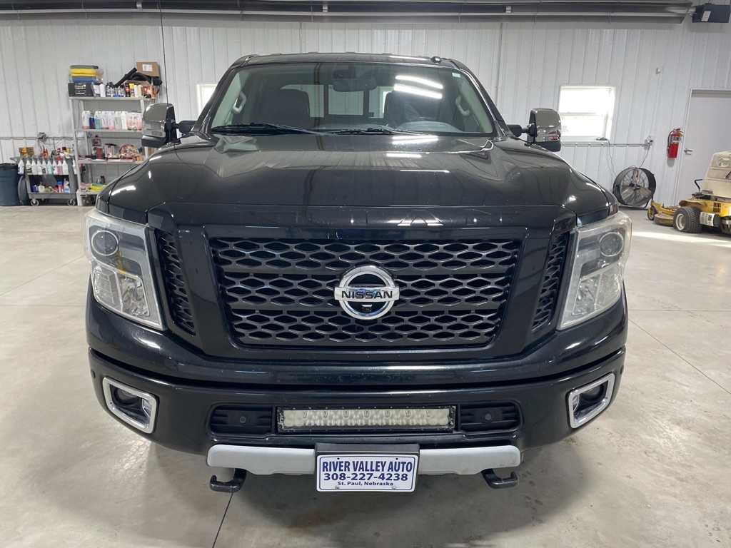 Nissan Titan XD  2016