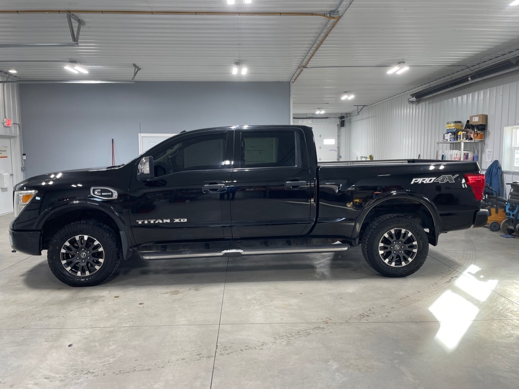 Nissan Titan XD  2016