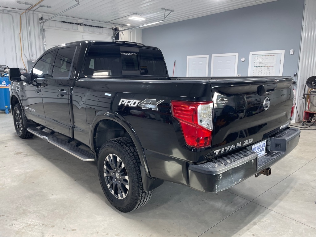 Nissan Titan XD  2016