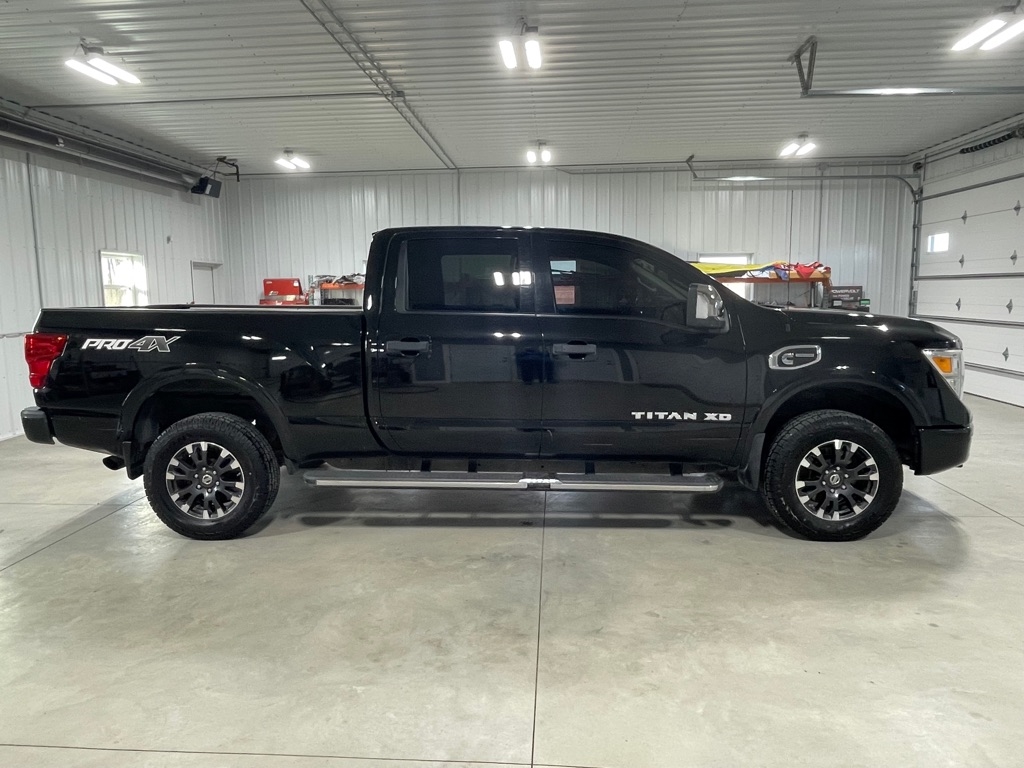 Nissan Titan XD  2016
