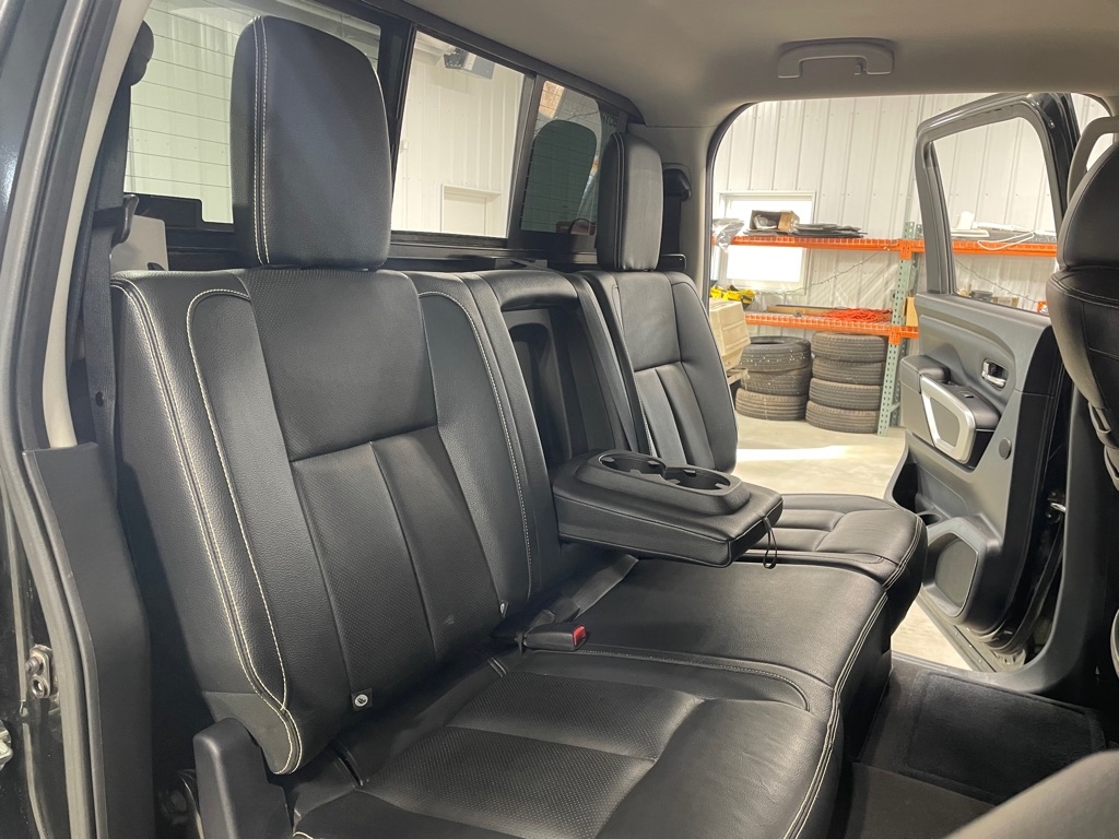 Nissan Titan XD  2016