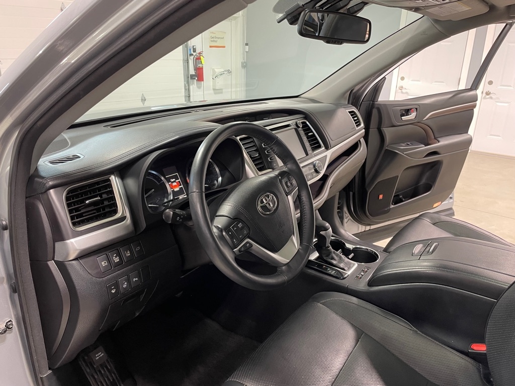 Toyota Highlander Hybrid  2016