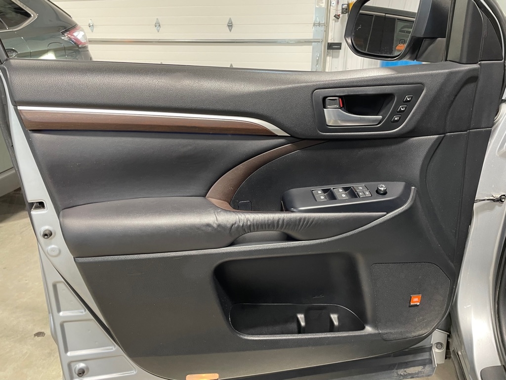 Toyota Highlander Hybrid  2016