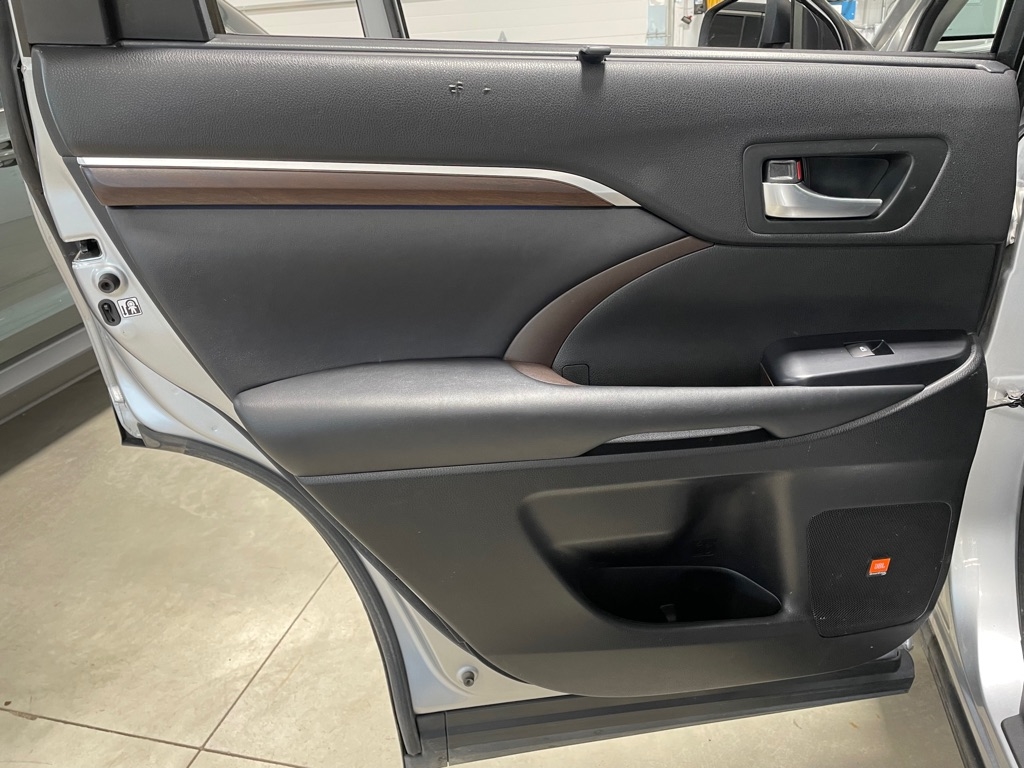 Toyota Highlander Hybrid  2016