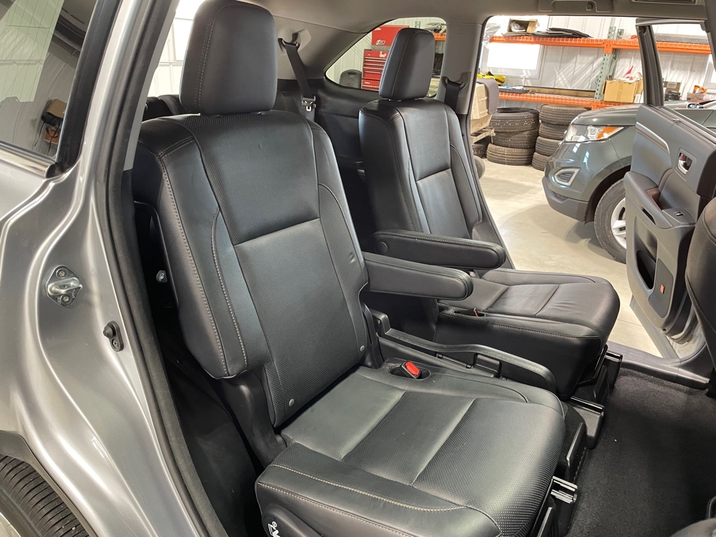 Toyota Highlander Hybrid  2016