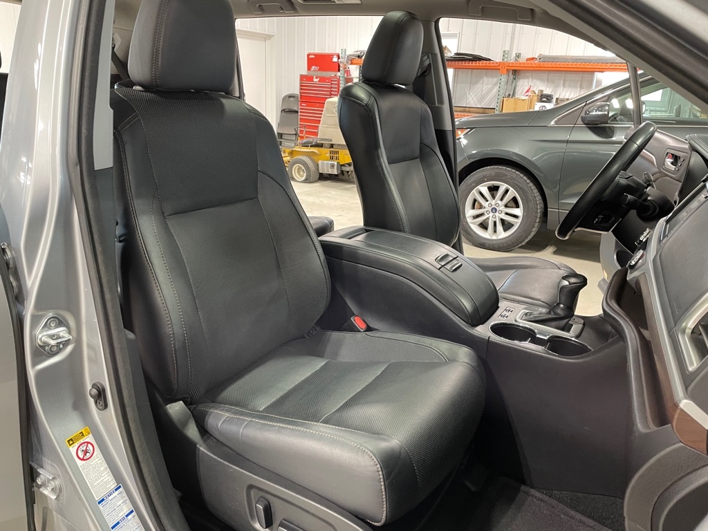 Toyota Highlander Hybrid  2016