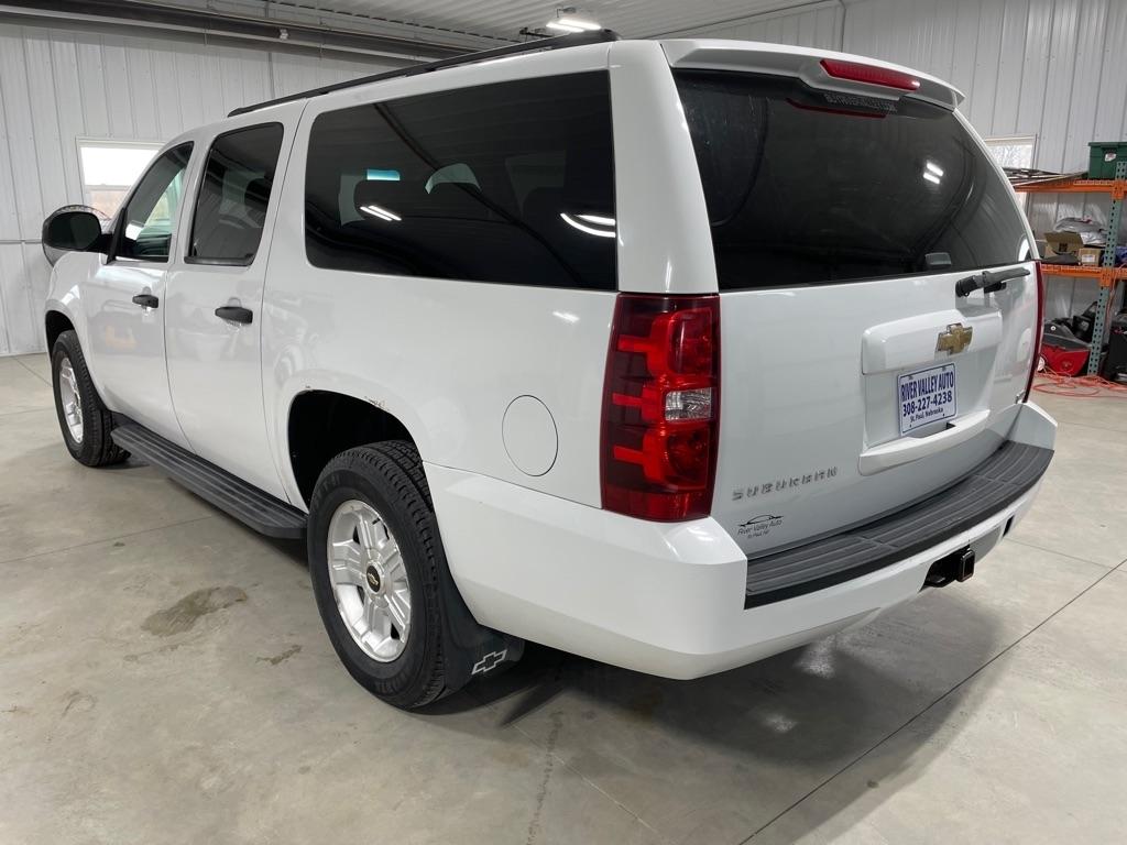 Chevrolet Suburban  2010