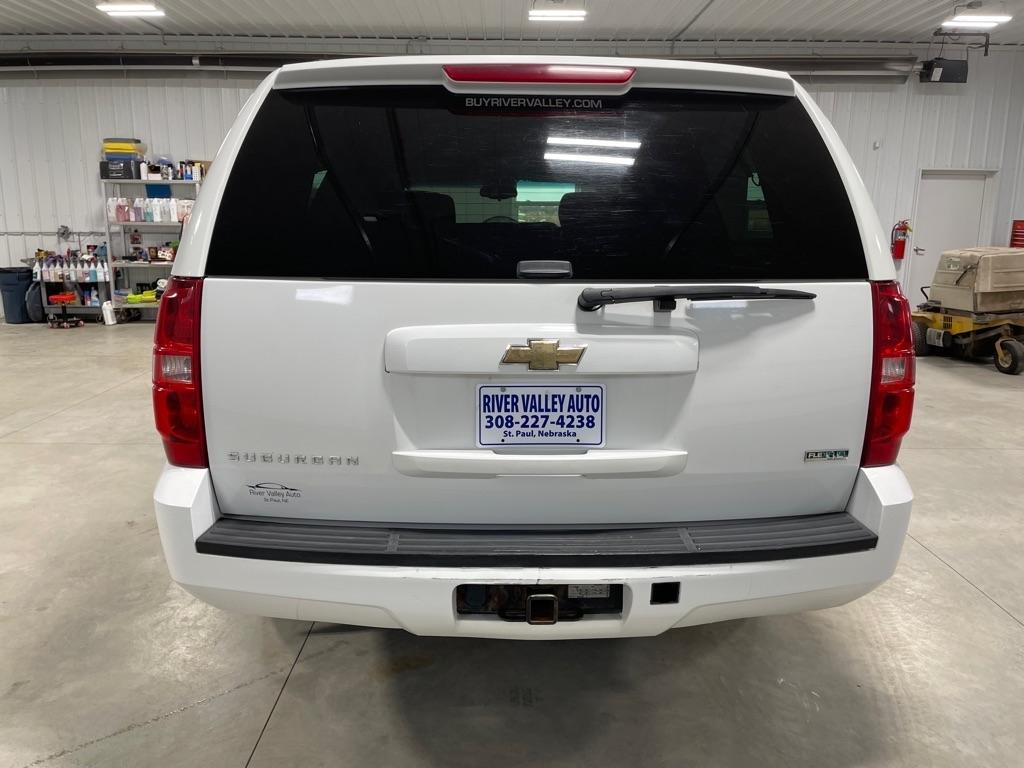Chevrolet Suburban  2010