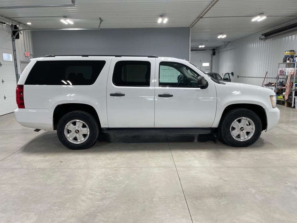 Chevrolet Suburban  2010