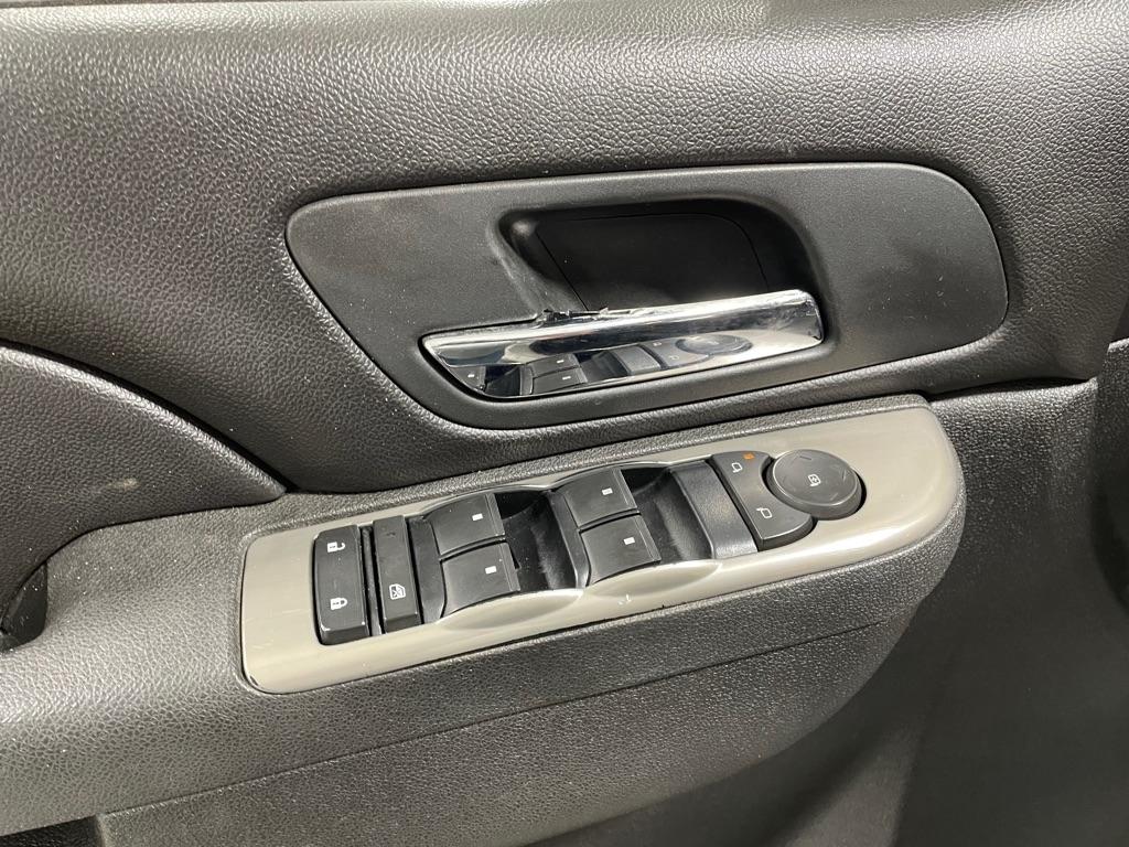 Chevrolet Suburban  2010