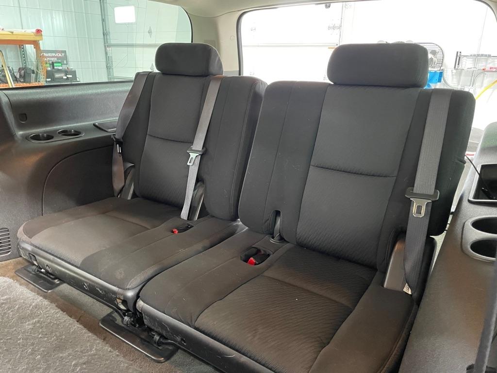 Chevrolet Suburban  2010