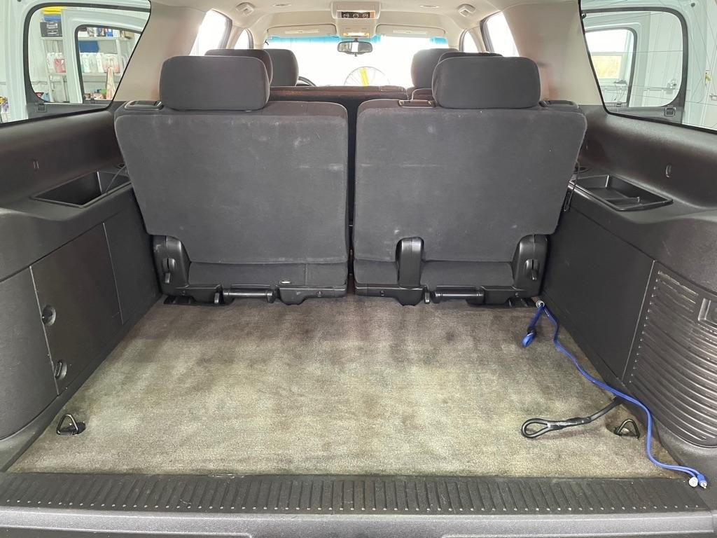 Chevrolet Suburban  2010