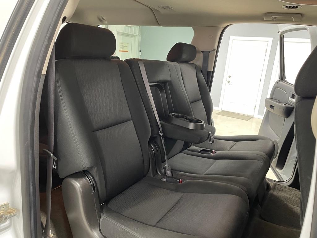 Chevrolet Suburban  2010