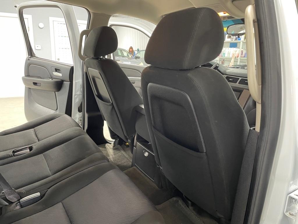 Chevrolet Suburban  2010