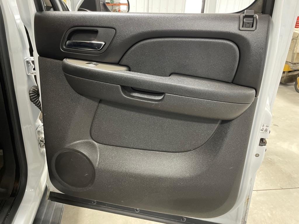 Chevrolet Suburban  2010