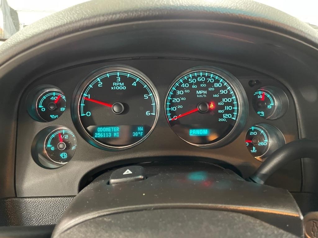 Chevrolet Suburban  2010