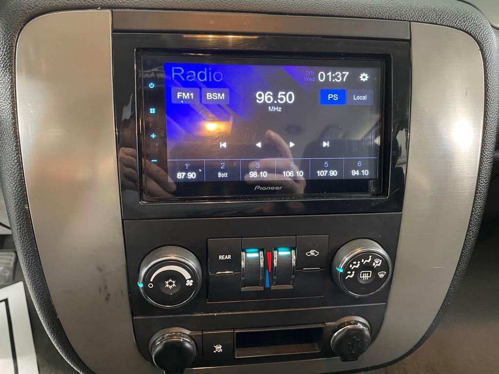 Chevrolet Suburban  2010