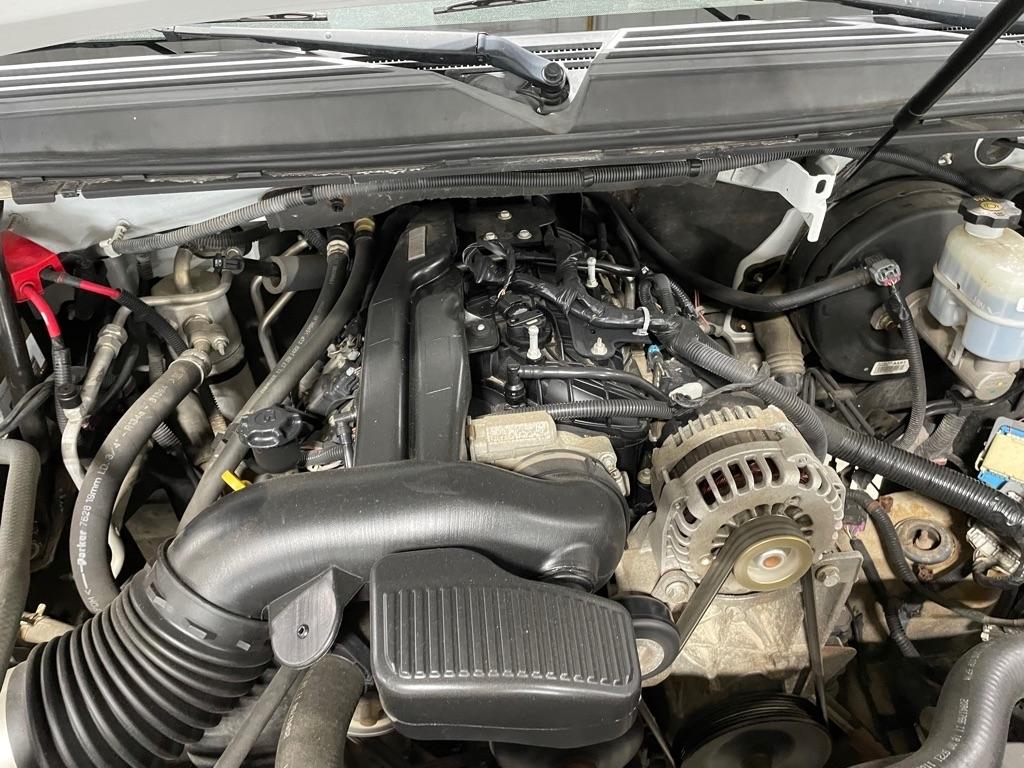 Chevrolet Suburban  2010