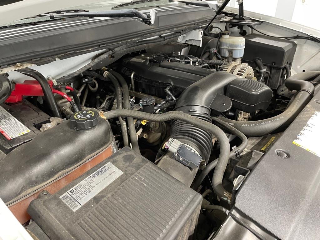 Chevrolet Suburban  2010