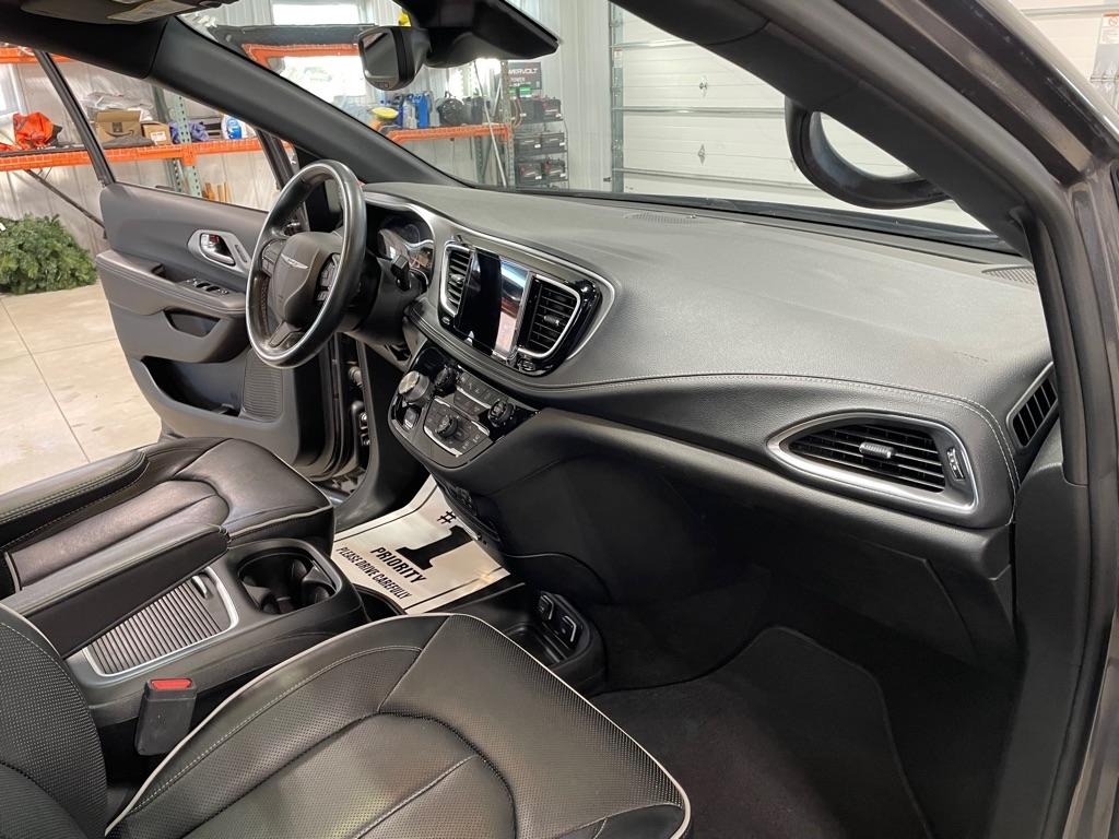 Chrysler Pacifica  2019