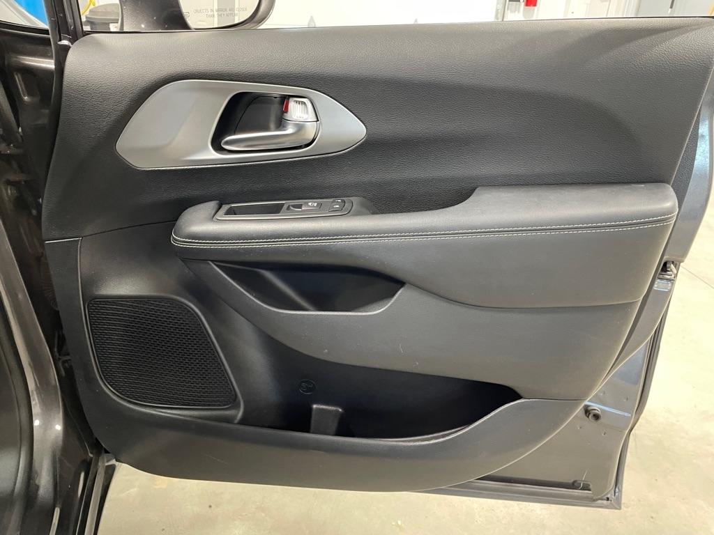 Chrysler Pacifica  2019