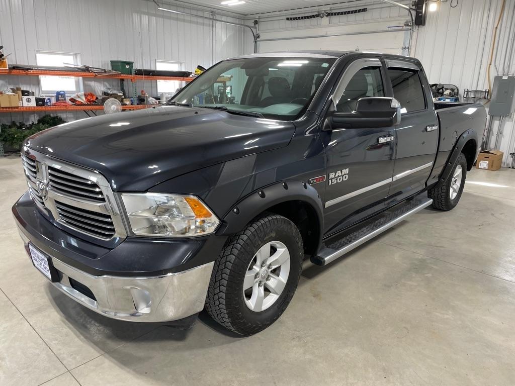 RAM 1500 SLT 2015