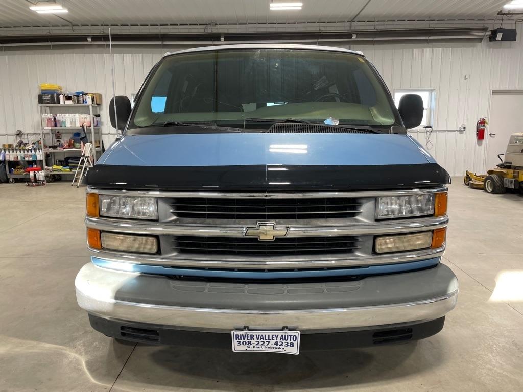 Chevrolet G-Series Van  1996