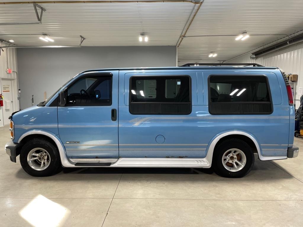 Chevrolet G-Series Van  1996