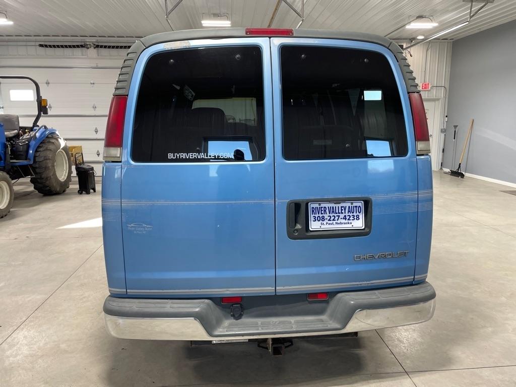 Chevrolet G-Series Van  1996