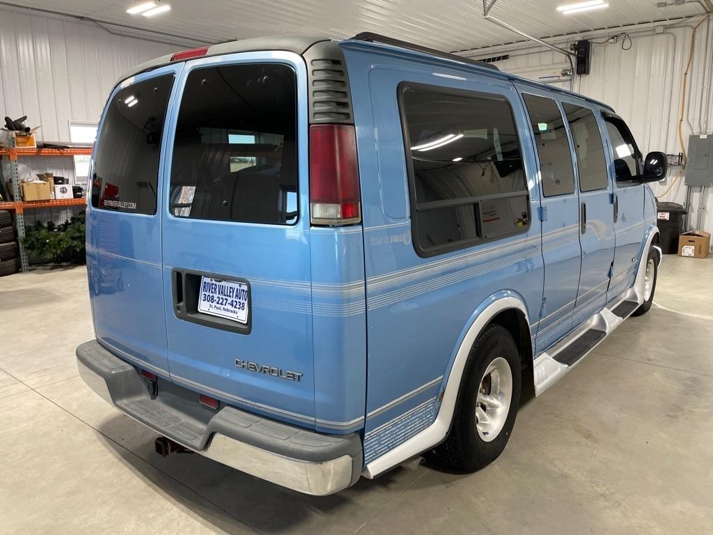 Chevrolet G-Series Van  1996