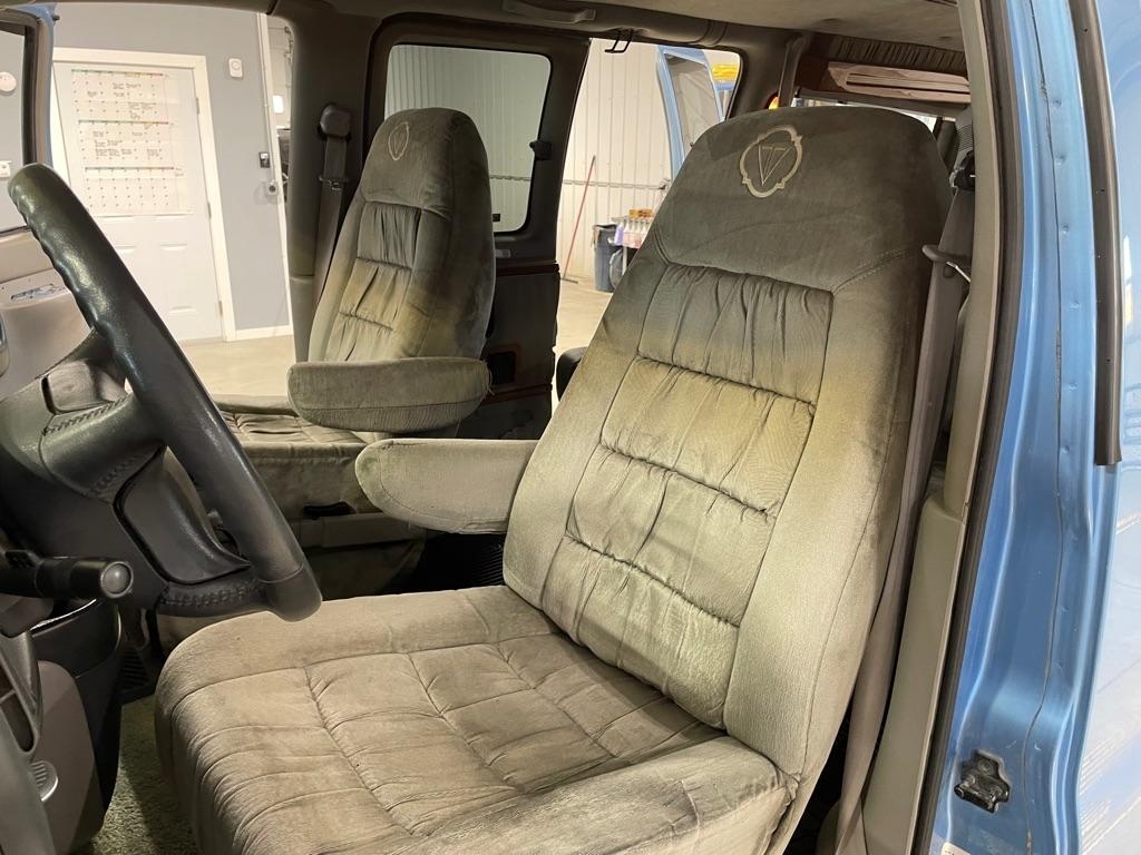 Chevrolet G-Series Van  1996