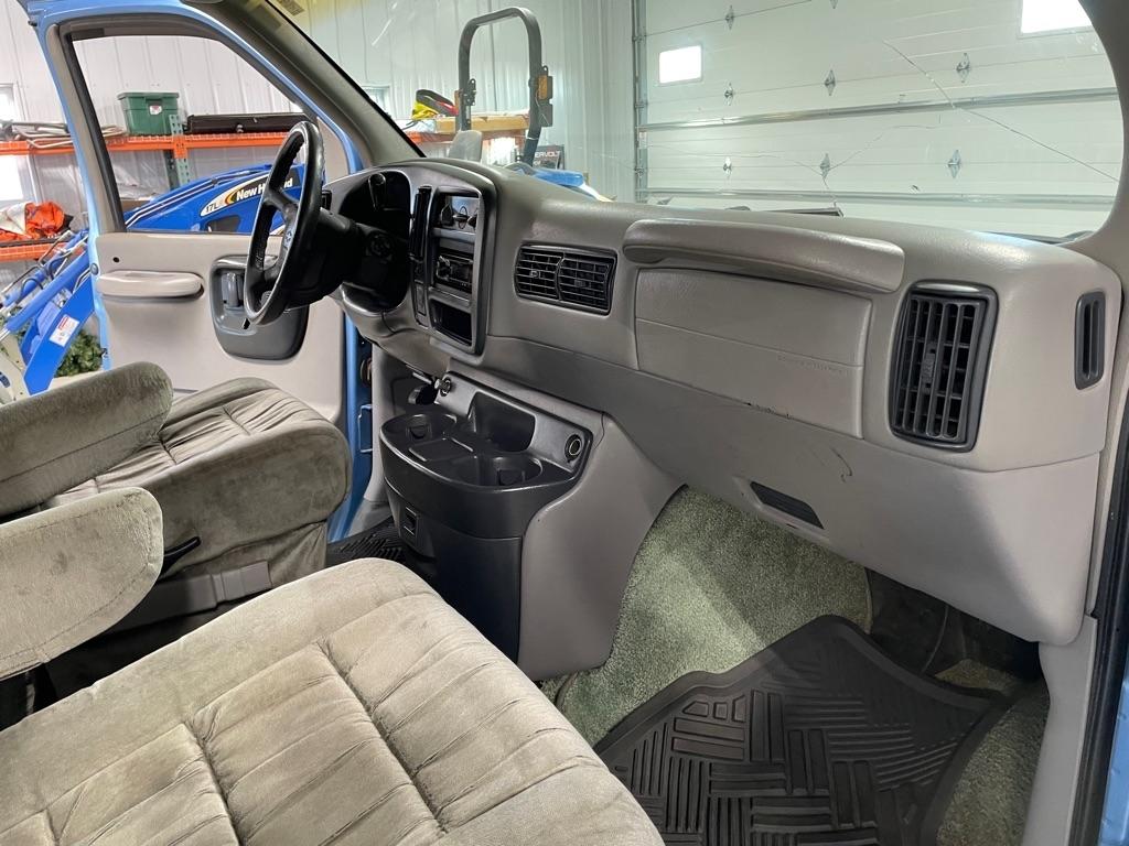 Chevrolet G-Series Van  1996