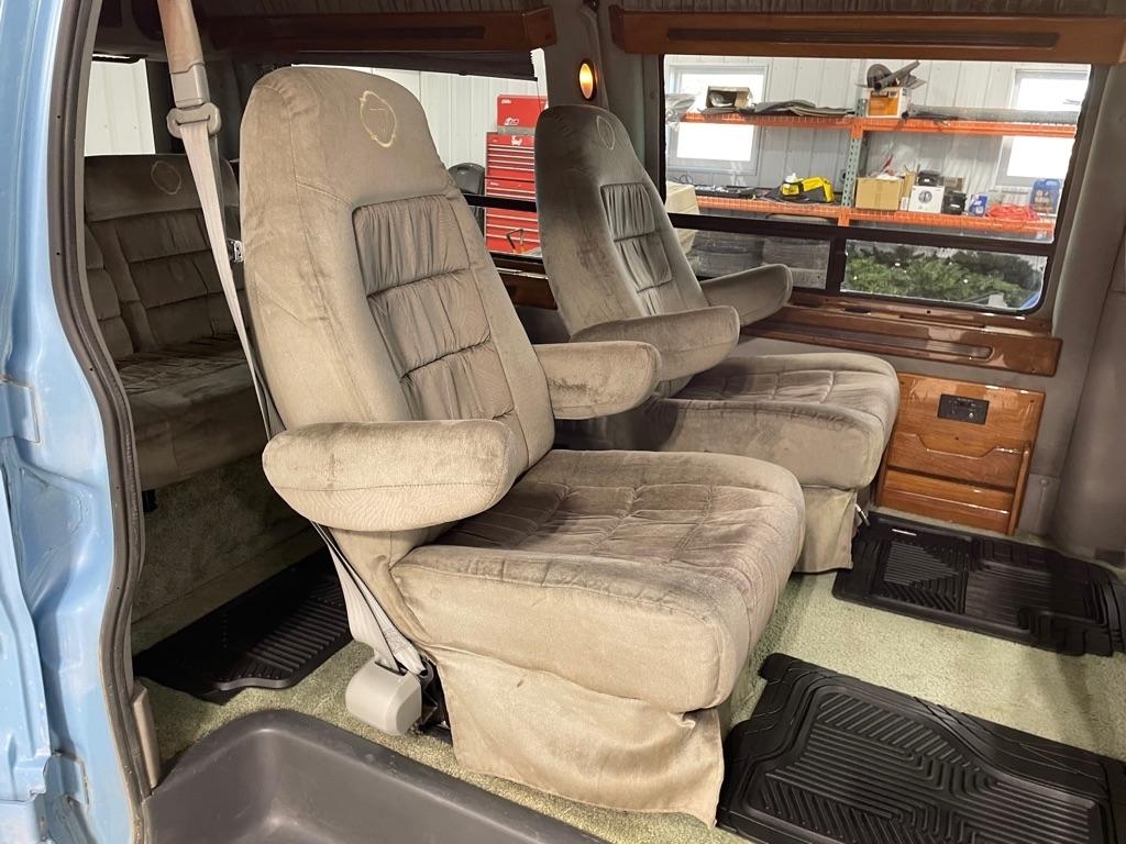 Chevrolet G-Series Van  1996