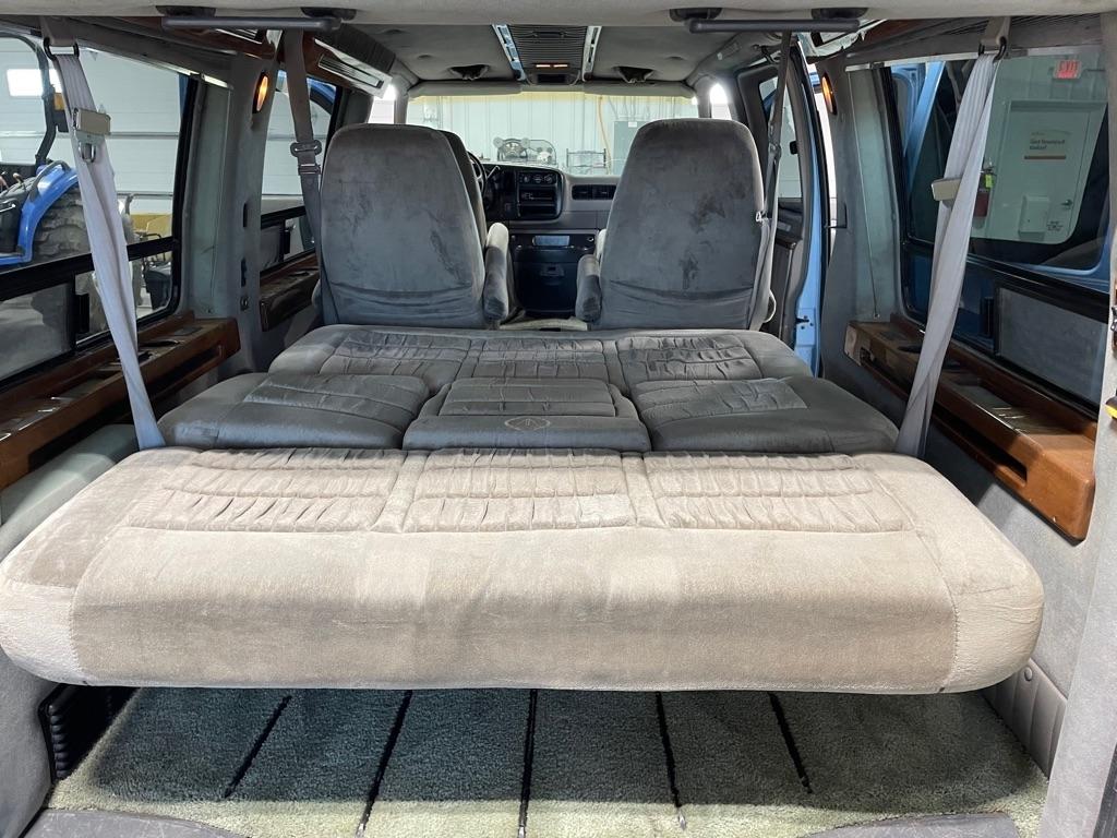 Chevrolet G-Series Van  1996