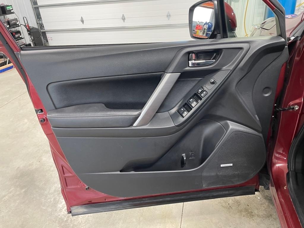 Subaru Forester 2.0XT Touring 2015