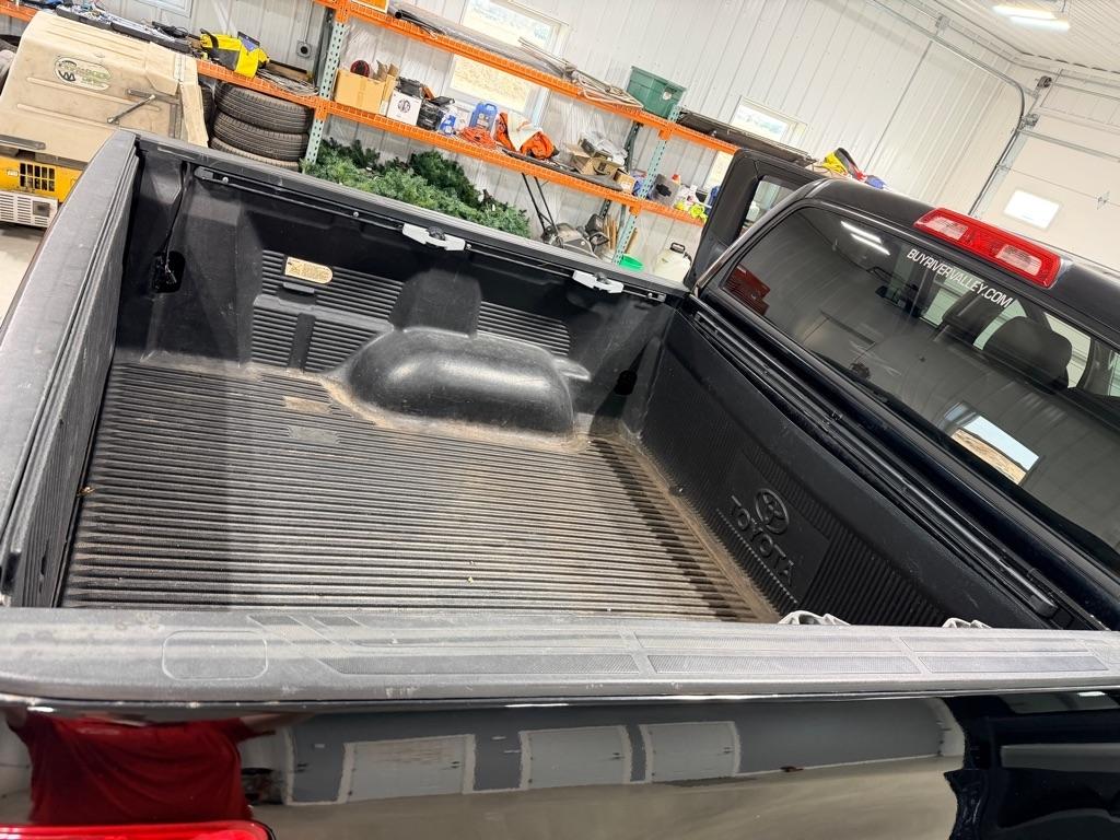 Toyota Tundra Platinum CrewMax 4WD 2012