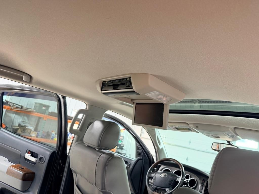 Toyota Tundra Platinum CrewMax 4WD 2012