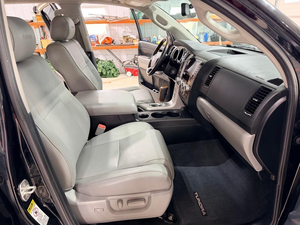 Toyota Tundra Platinum CrewMax 4WD 2012