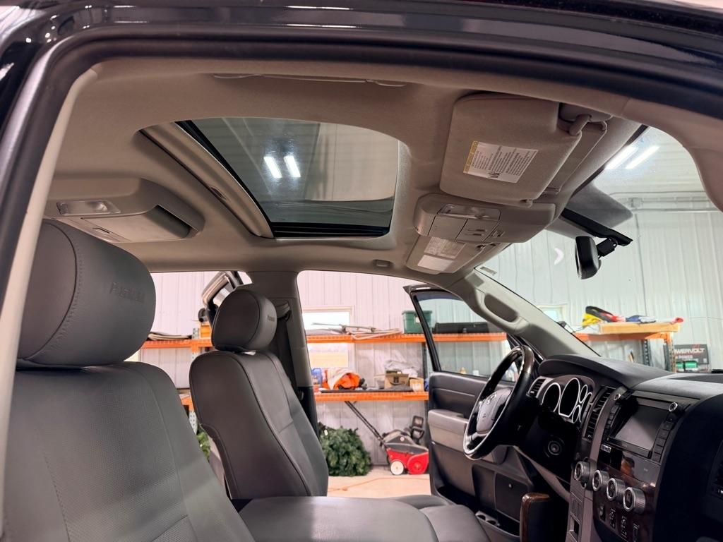 Toyota Tundra Platinum CrewMax 4WD 2012