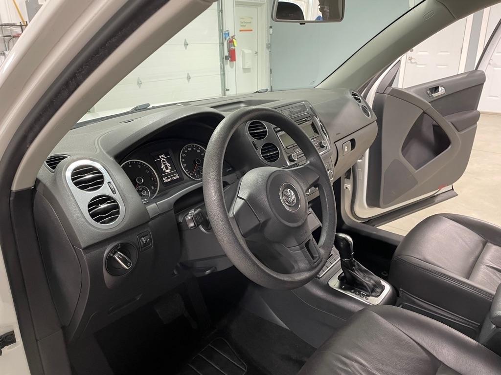 Volkswagen Tiguan  2012