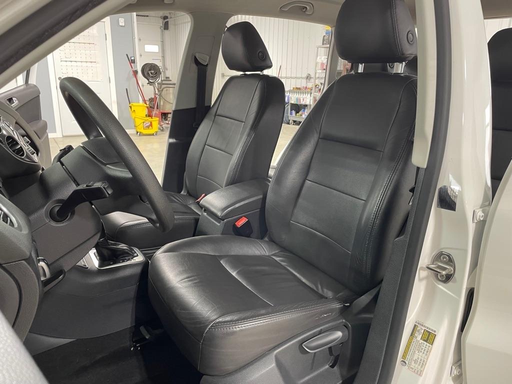 Volkswagen Tiguan  2012