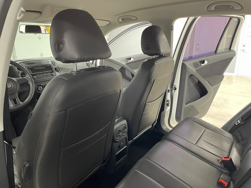 Volkswagen Tiguan  2012