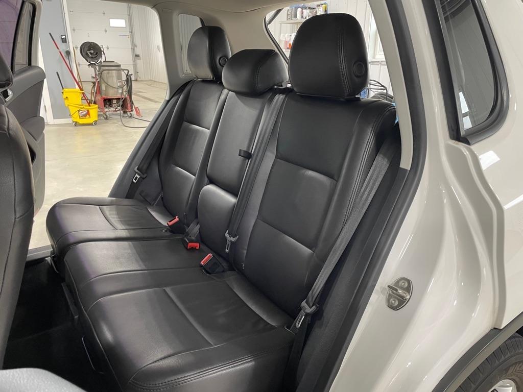 Volkswagen Tiguan  2012