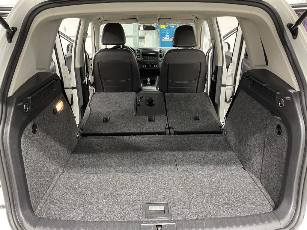 Volkswagen Tiguan  2012