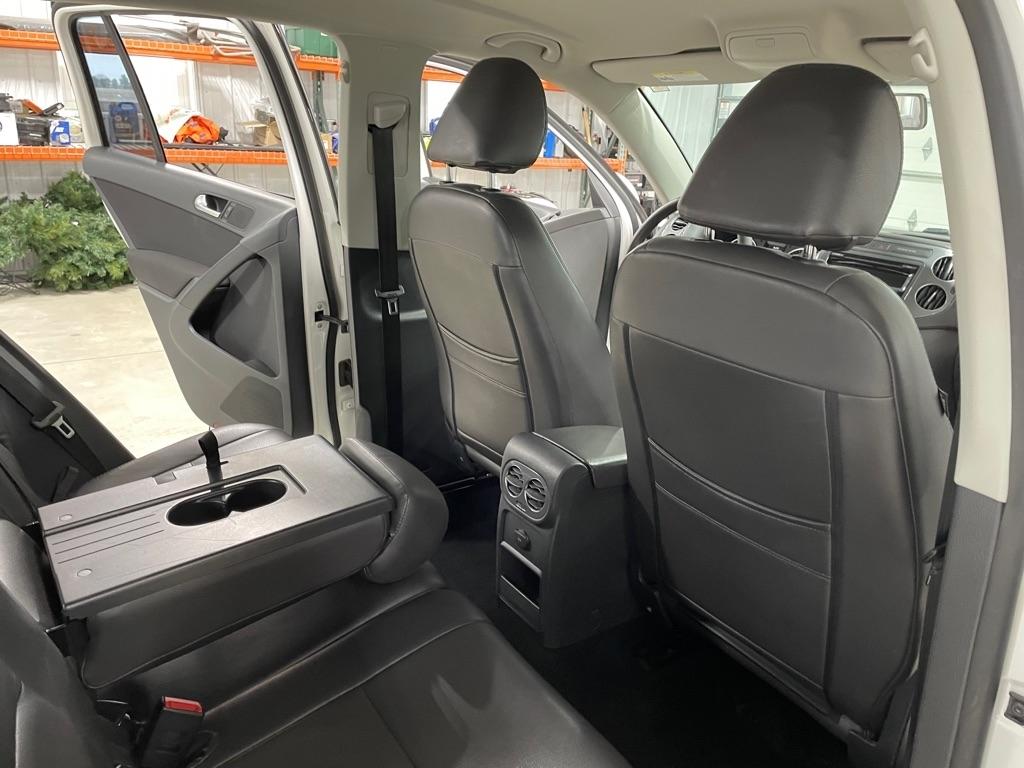 Volkswagen Tiguan  2012